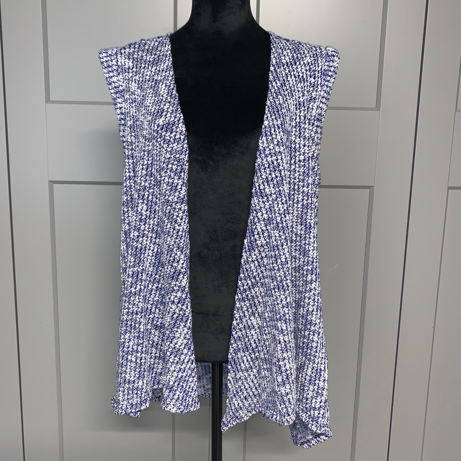 Avenue Blue White Houndstooth Crochet Back Sleeveless Knit Cardigan Sz 14/16 Y2k